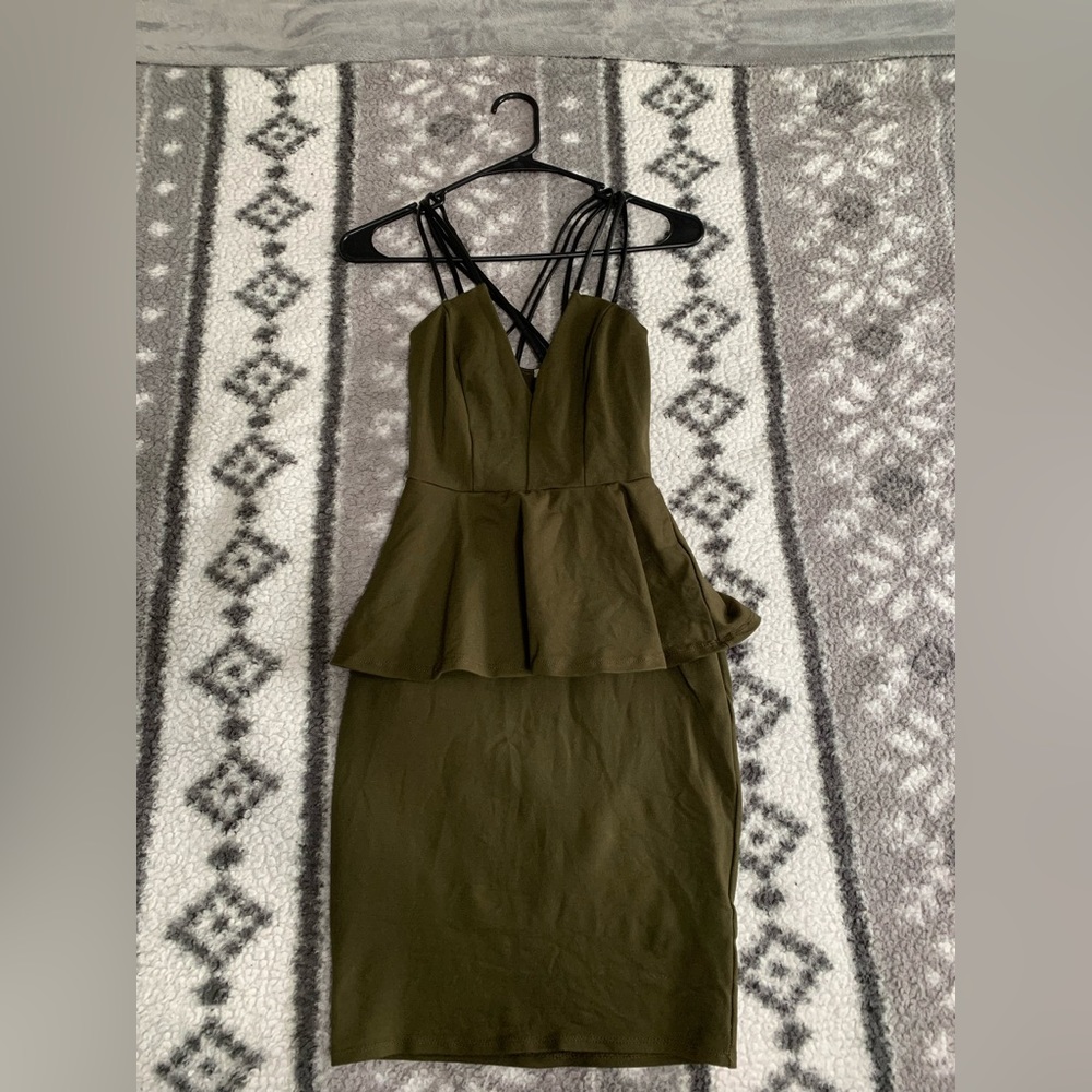 Navy green wedding dress that is an X-Small from Charlotte Russe.